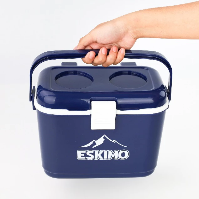 ESKIMO COOLER กระติกน้ำพลาสติกเก็บความเย็น ทรงเหลี่ยม หูล็อค หูหิ้ว เก็บเย็นนาน 12 ชม. 3L / 4L สีน้ำเงิน สีครีม thumbnail 9