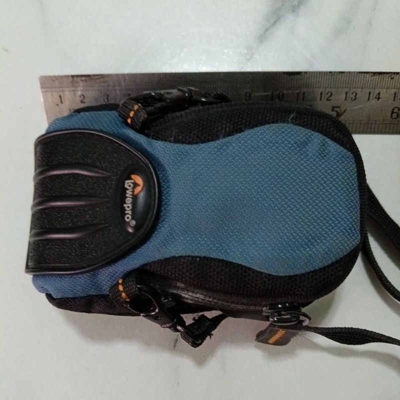กระเป๋ากล้อง Lowepro Apex 5 AW สำหรับกล้องดิจิตอลขนาดเล็ก (วัดภายนอกประมาณ11*7.5*4.5cm.)***มือสอง สภ