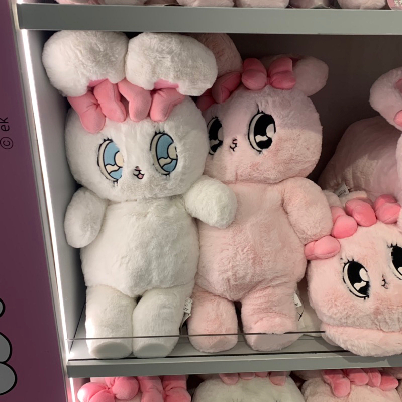 ตุ๊กตา Esther Bunny ของแท้💯💯จากช็อป ป้ายEsther Bunny มีแค่สีม่วง* สูง60cm น้องใหญ่กอดนุ่มเต็มมือค่ะ💗