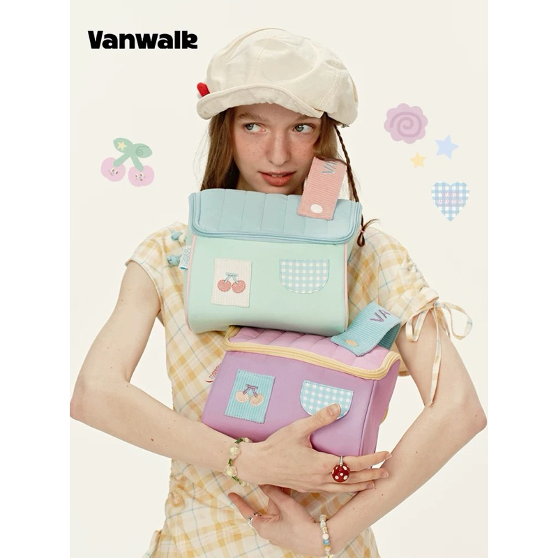 [พรีออเดอร์] กระเป๋าใส่เครื่องสำอาง Vanwalk