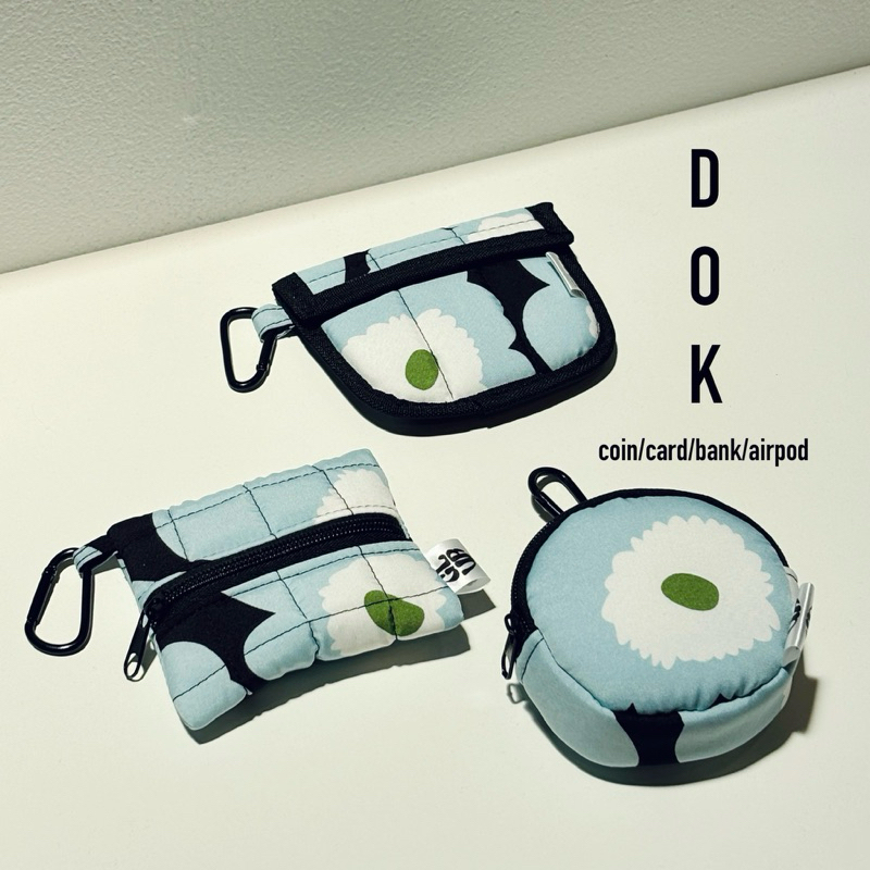 DOK กระเป่าใส่เหรียญ/บัตร/แบงค์/หูฟัง ลายดอก 4แบบ คละลาย💚🩵🖤