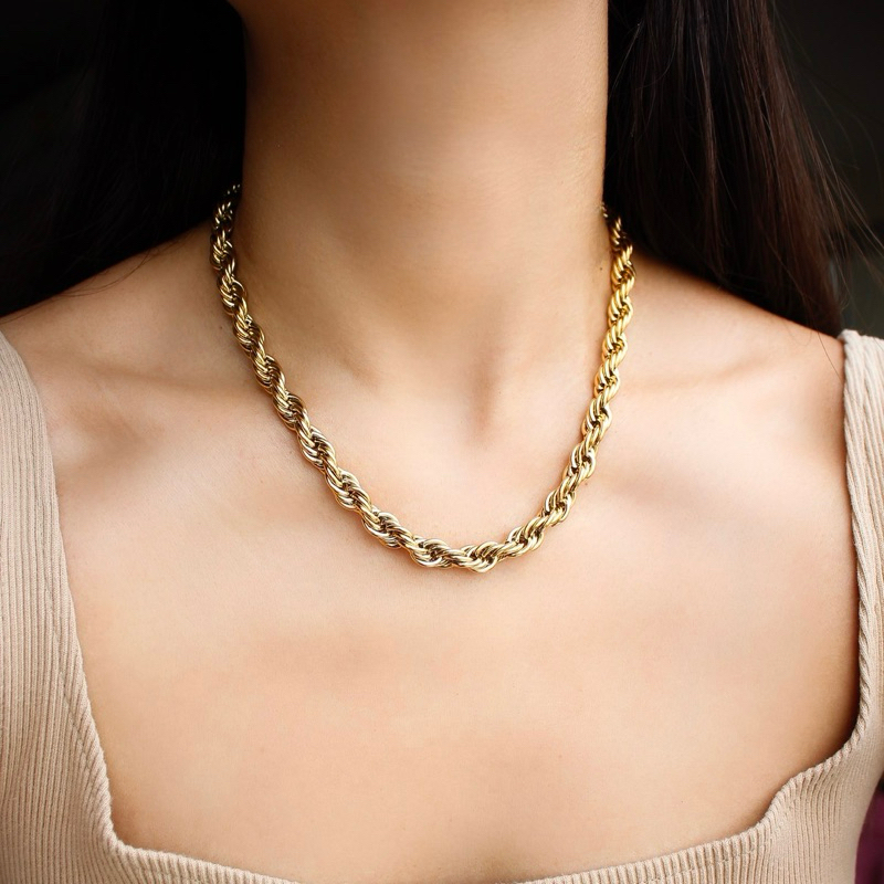TIARA Hana Necklace (18k gold plated)