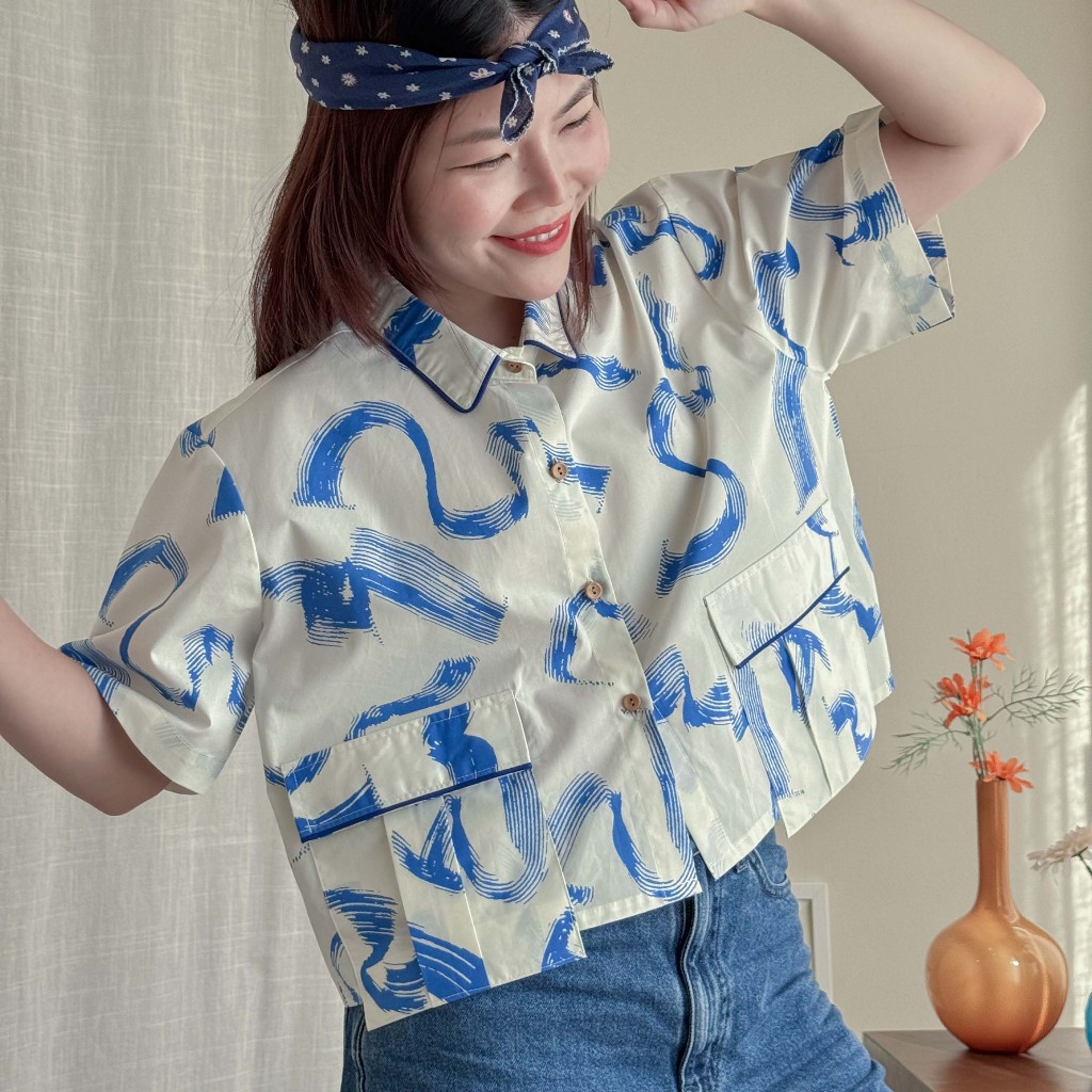 katji / พร้อมส่ง เสื้อทรง Over Cropped มี Pockets ผ้าลาย