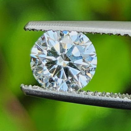 1.55 ct E VVS2 Round Lab Grown Diamond - IGI Certificate