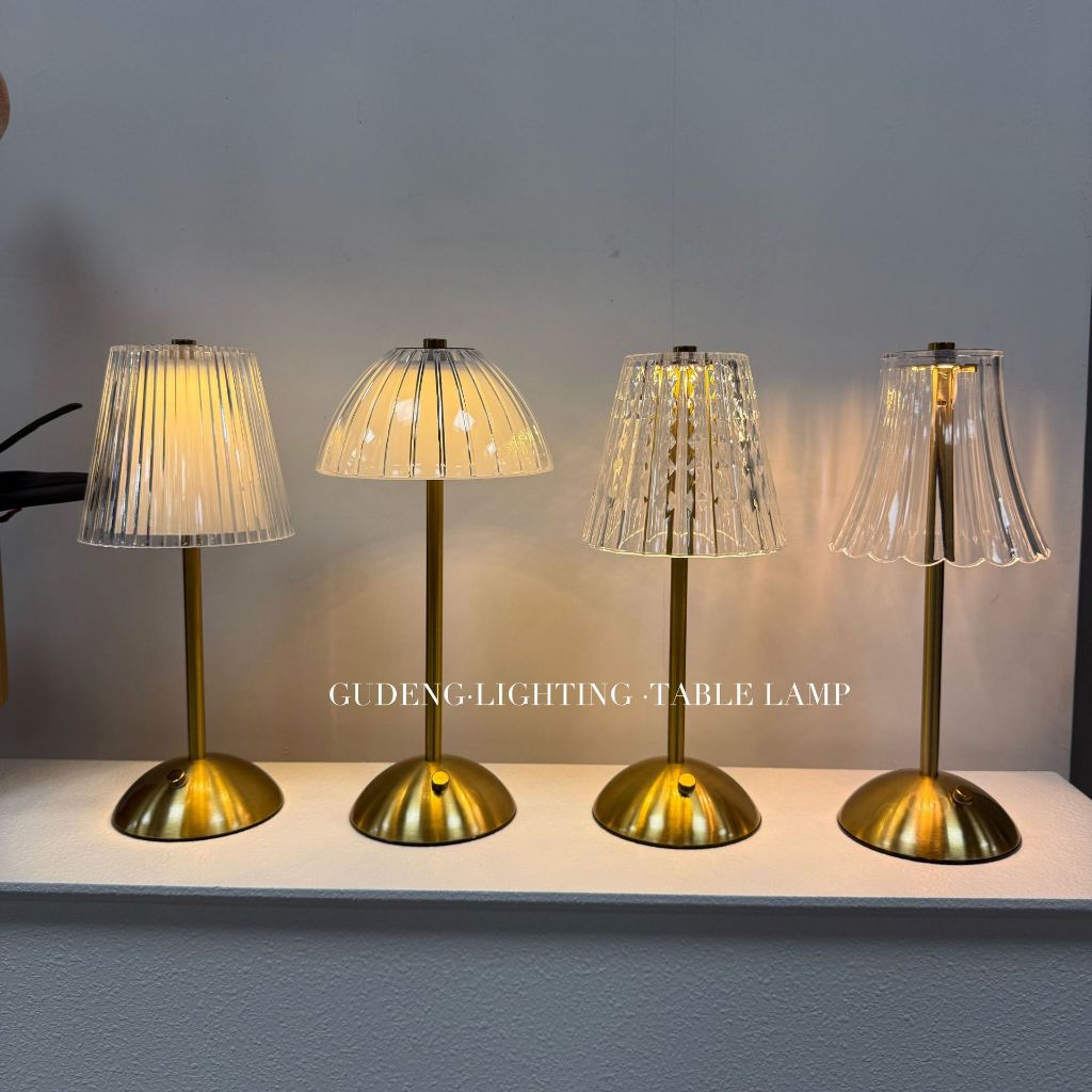 ✔[🇹🇭พร้อมส่ง🎁]โคมไฟตั้งโต๊ะ LED คริสตัล หรี่แสงได้ ถนอมสายตา ชาร์จ USB สําหรับงานแต่งงาน โรงแรม 8899 09