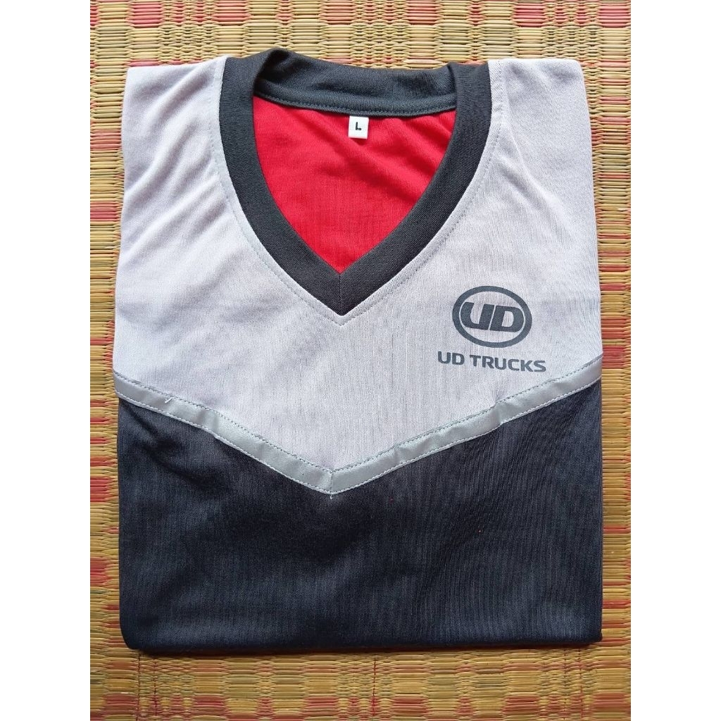 เสื้อเซอร์วิส UD Trucks