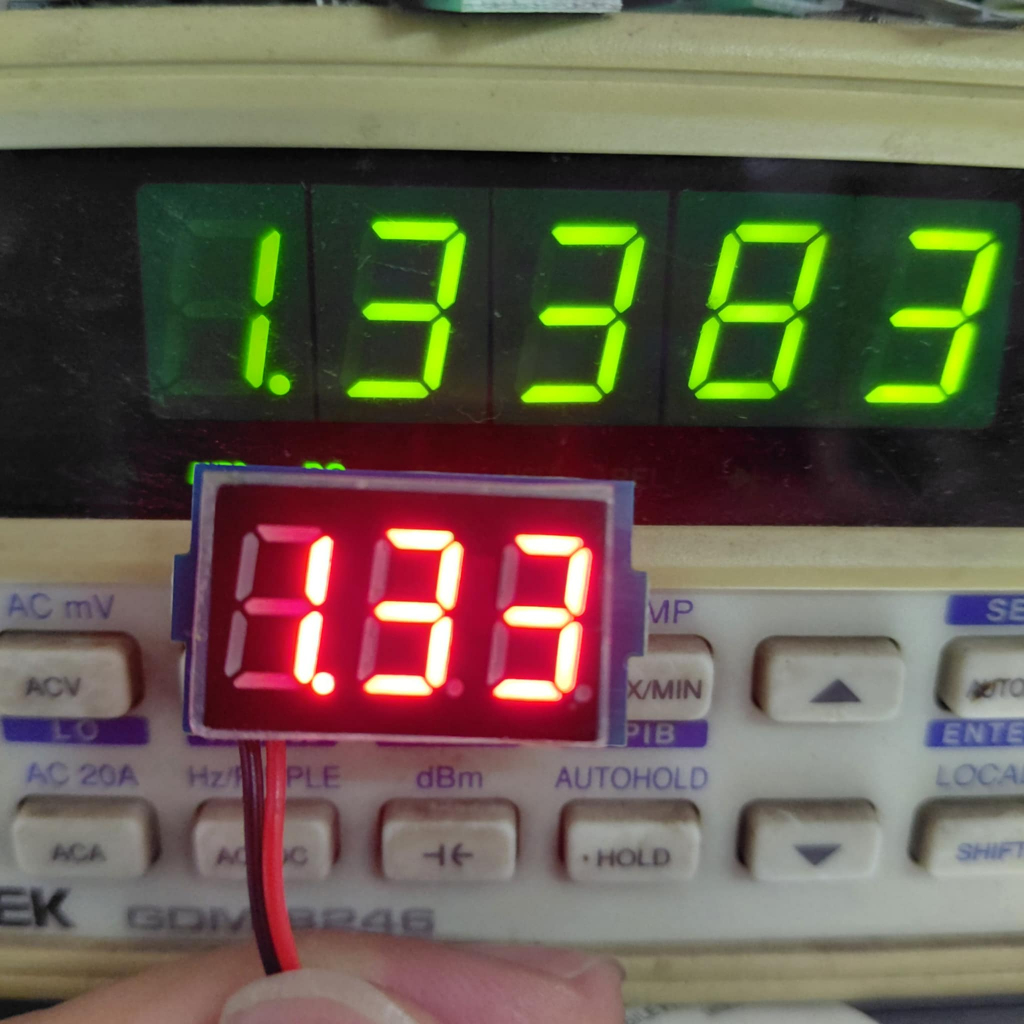 โวลต์มิเตอร์ 1v - 5v ขนาดเล็ก 0.36 นิ้ว 1V-5V วัดแรงดันต่ำ ใช้สายไฟ 2เส้น บวก กับ ลบ