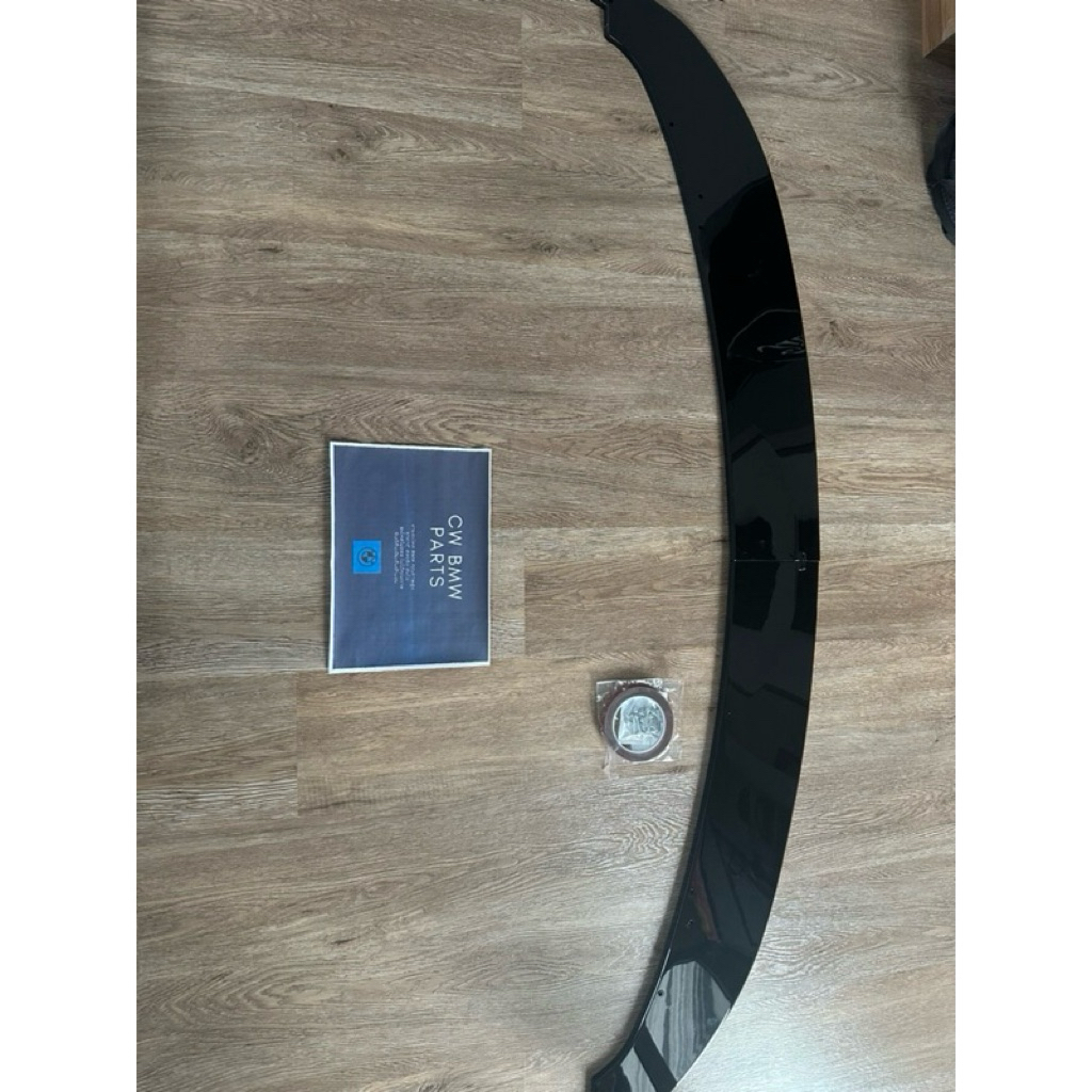 ของแต่ง ลิ้นหน้า BMW E90 ซีรีส์ 3 ทรง M Per PreLCI/LCI สีดำเงา/เคฟล่า