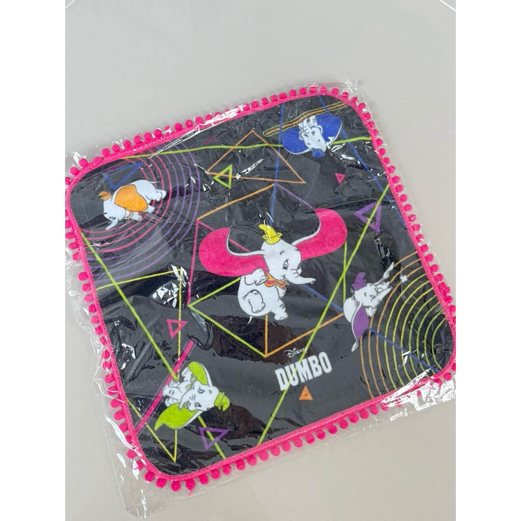 DISNEY ผ้าเช็ดหน้า Dumbo