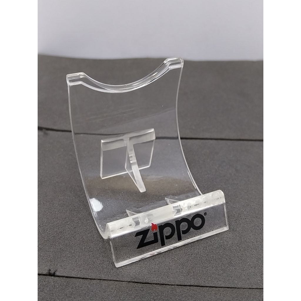 ขาตั้งโชว์ Zippo   งานอะคริลิคอย่างดี โลโก้สกีนอย่างดีสินค้าใหม่ยังไม่ผ่านการใช้งาน
