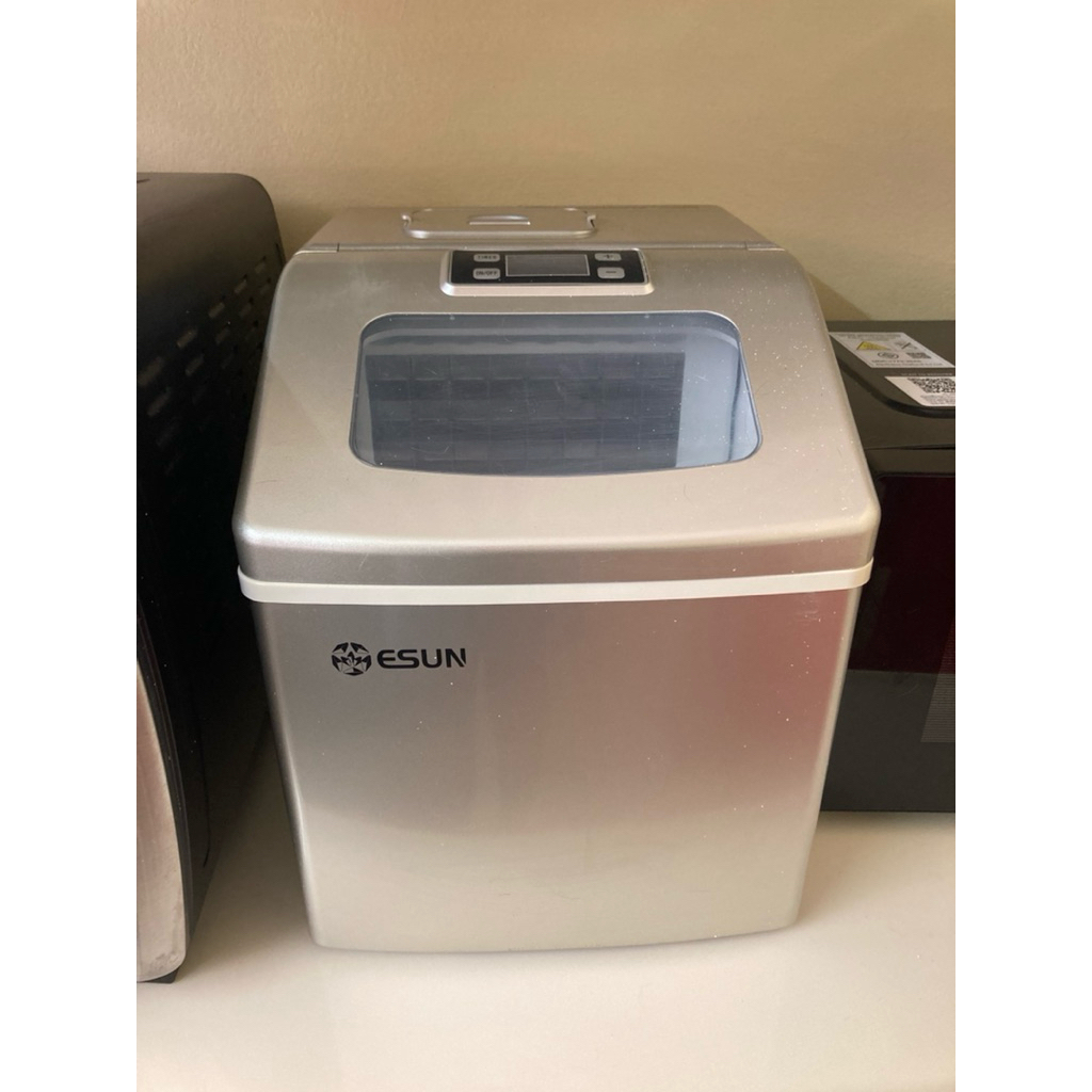 เครื่องทำน้ำแข็งอัตโนมัติ มือ 2 ESUN ใช้งานได้ปกติ ทำน้ำแข็งได้ 24 ก้อน