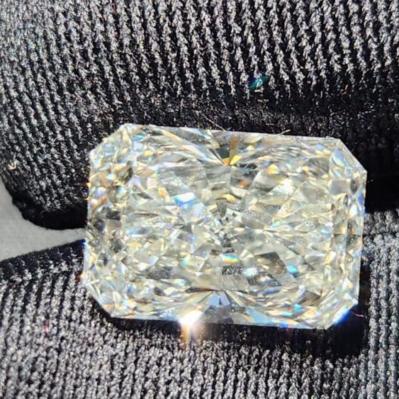 IGI Radiant Lab Grown Diamond 7.04 ct F VS1 - IGI Certificate เพชรแล็บน้ำ 98