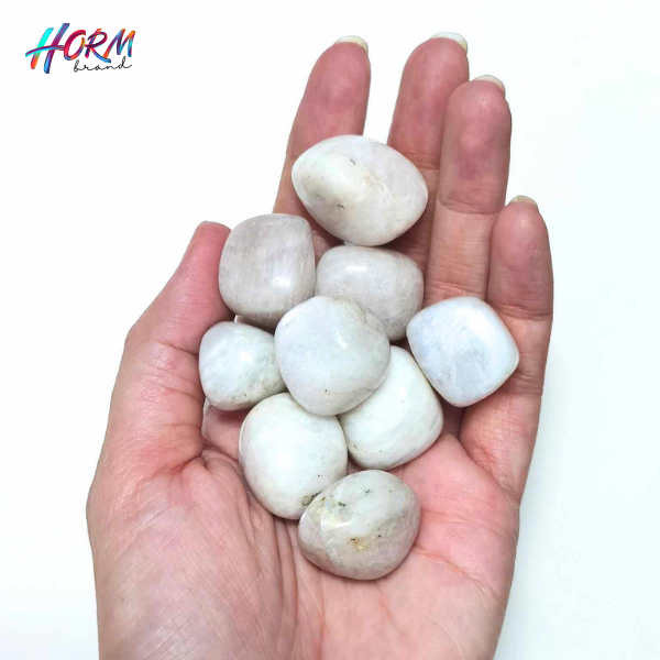 หินขัดมน Moonstone มูนสโตน หินปรับสมดุลอารมณ์ ตอบรับความรู้สึกแบบผู้หญิง และขจัดพลังงานด้านลบ หินแท้