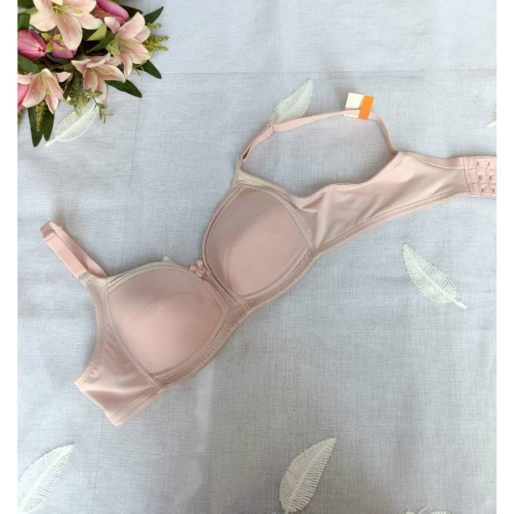 💜Wacoal WB9M34    บราไม่มีโครง ฟองบาง  บราตะขอหลัง