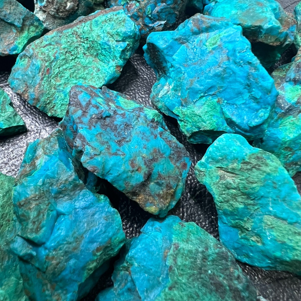 หินคริสโซคอลลา ก้อนเล็ก แร่ดิบ (Chrysocolla)  เลือกก้อนได้  แร่หายาก จากธรรมชาติ