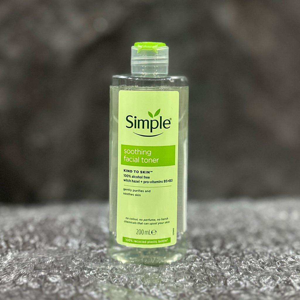 Simple Kind to Skin Soothing Facial Toner 200 ml. ซิมเพิลโทนเนอร์ สูตรซูทติ้ง 200 มล.