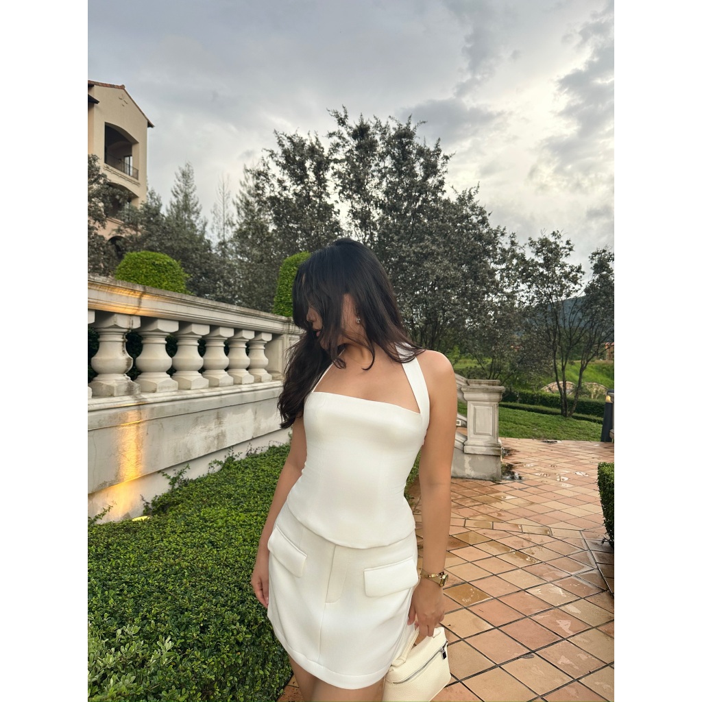 RAVii Essential - Halter Square Top