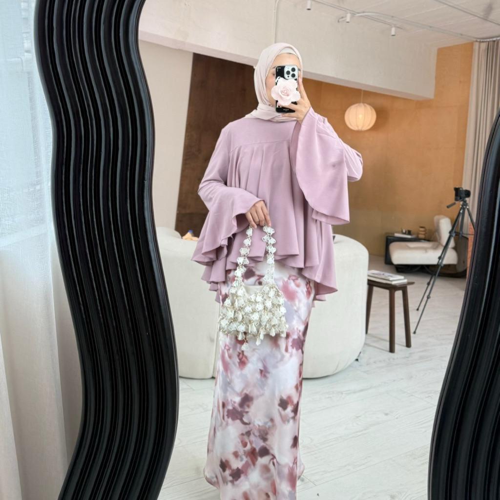 (C14) Heartmade—swan blouse🕊️✨(พร้อมส่ง6สี)เฉพาะเสื้อ/กระโปรงกดแยกในตะกร้า - รูปที่ 3