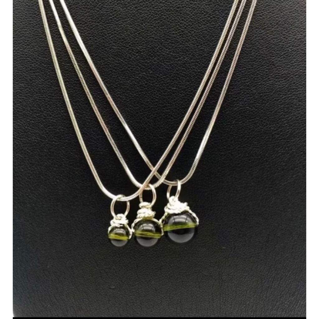 beautiful 1 pc natural round beaded moldavite necklace 💚💚💚