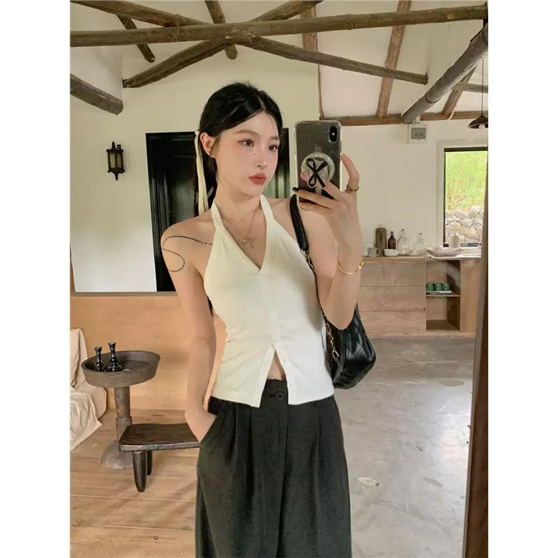 L'NADA【พร้อมส่ง】 เสื้อครอปคล้องคอสีพื้นติดกระดุม มี3สี