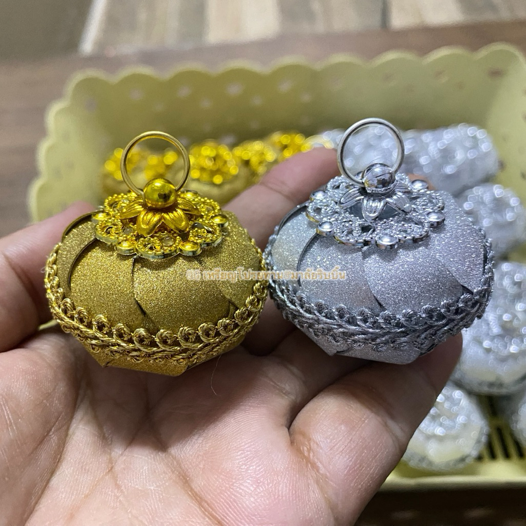 ‼️พร้อมส่ง‼️ เหรียญโปรยทานผอบเงิน-ผอบทอง กากเพชร (ตัวเปล่า)
