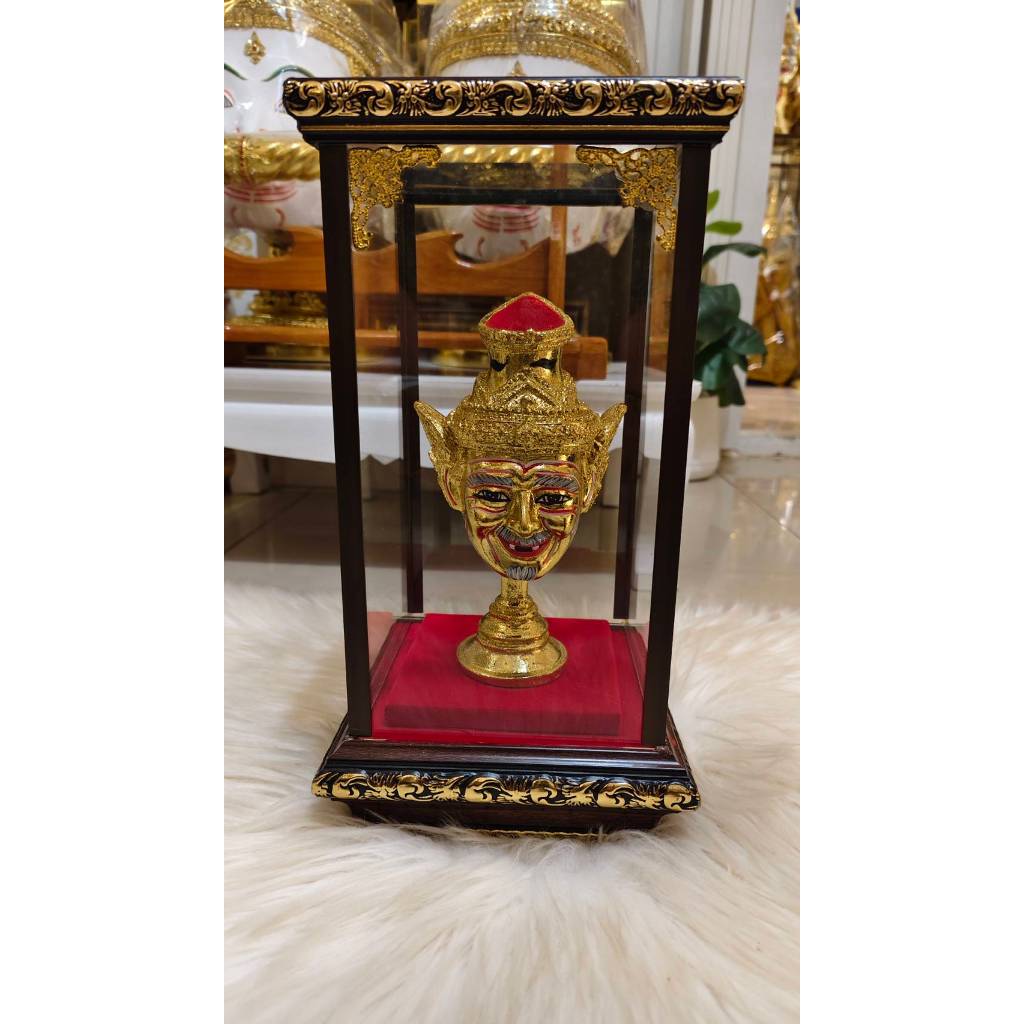 เศียรครู พ่อแก่ ฤาษี นารอท ขนาดบูชา กว้าง 4 นิ้ว สูงรวมฐาน 7 นิ้ว พร้อมตู้โชว์กระจกลายไทย ขนาด 6*6*10 นิ้ว ของที่ระลึก