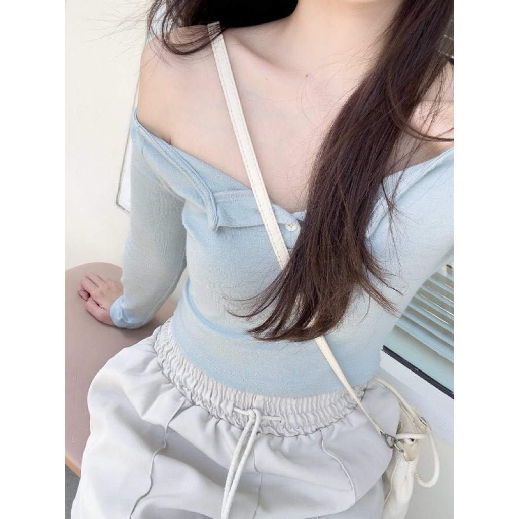 ส่งต่อ เสื้อปาดไหล่แขนยาว แบรนด์ Saturday Mania