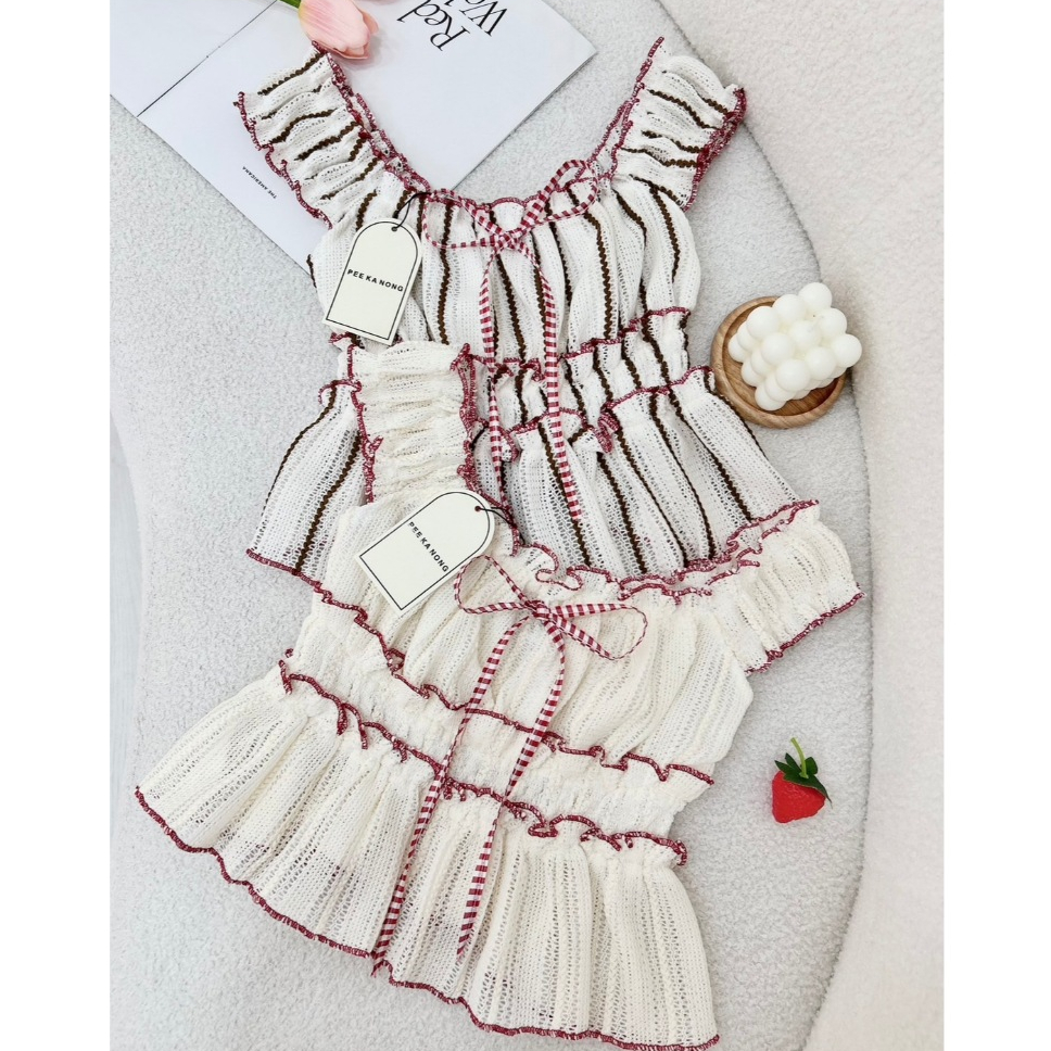 เสื้อครอปแขนสั้น/แขนตุ๊กตา ผ้าลูกไม้แต่งโบว์ จับย่นช่วงตัว แต่งโบว์ที่อก น่ารักมาก สายคาเฟ่ Peekanong (PE020) - รูปที่ 2