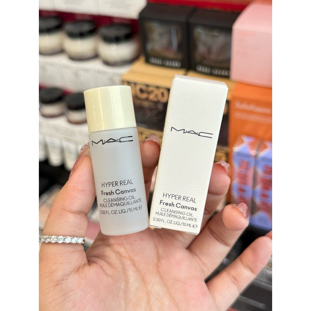 MAC Hyper Real Fresh Canvas Cleaning Oil