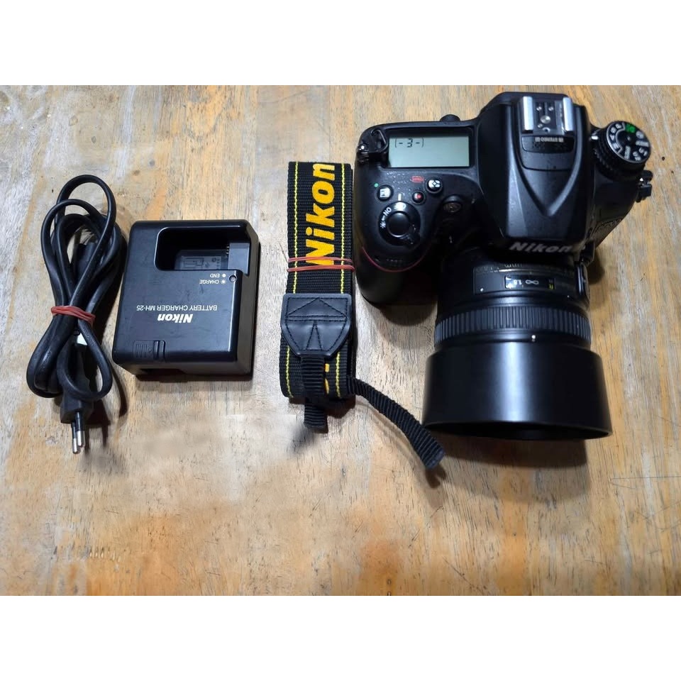 Body Nikon D7200 + Nikon 50mm F1.8