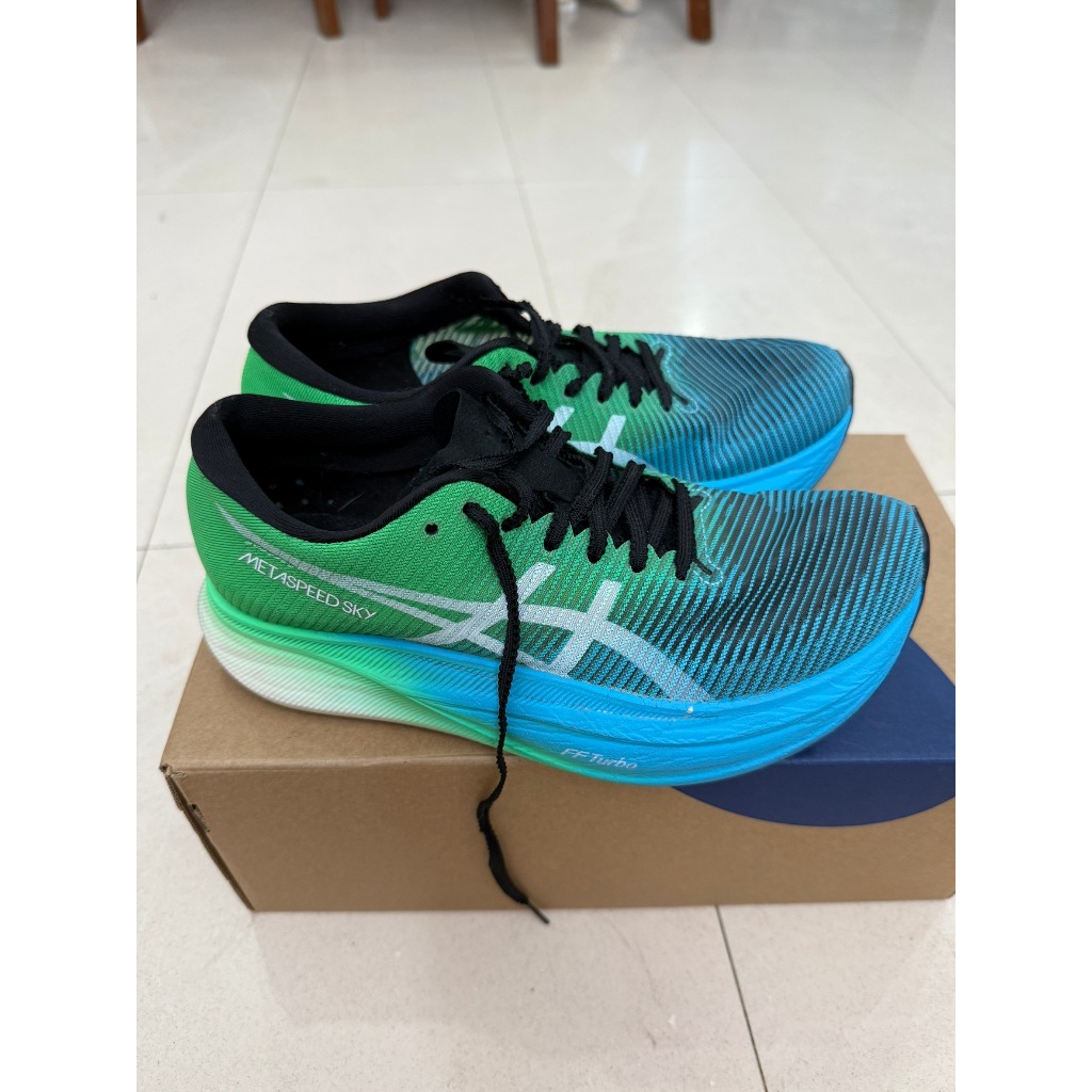 มือสอง รองเท้าวิ่ง Asics metasky plus Size US5 UK4 EU37.5 JP23.5