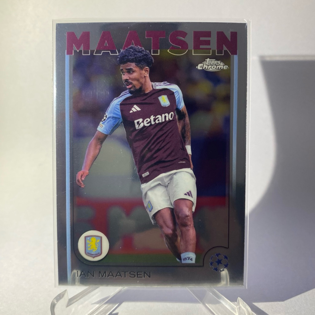 การ์ดนักฟุตบอลสำหรับสะสม ASTON VILLA, TOPPS CHROME 2025