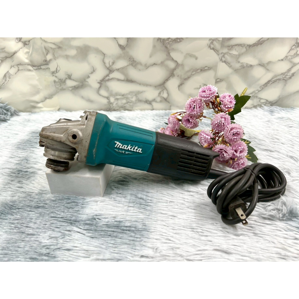 เครื่องเจียร์ Makita M9512 มือสอง