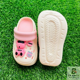 หัวโตหมีเด็ก893-1 พื้นหนานิ่มสวมใส่สบายเท้า ไซร้24-35 มี4สี พื้นสูง6ซม