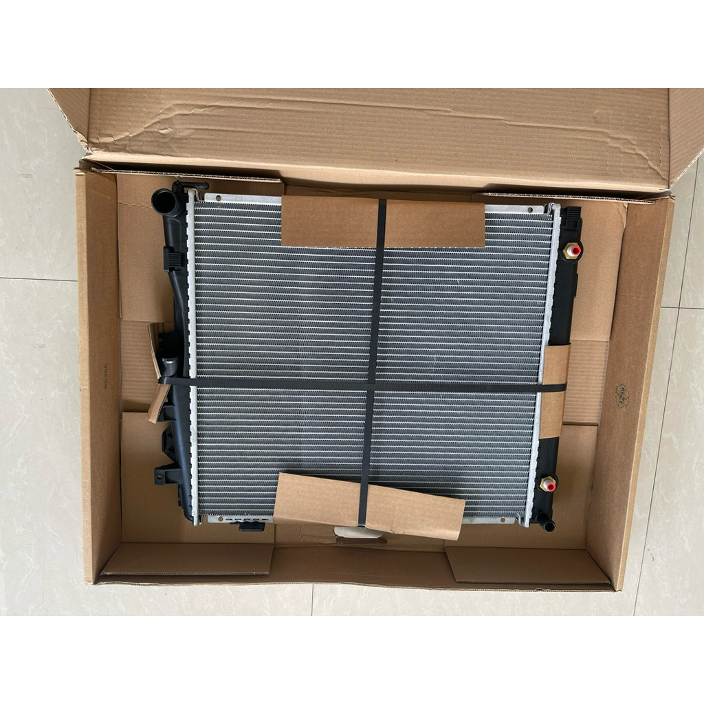 หม้อน้ำ ยี่ห้อ Nissens รถเบนซ์ W124 E280 300E Mercedes-Benz