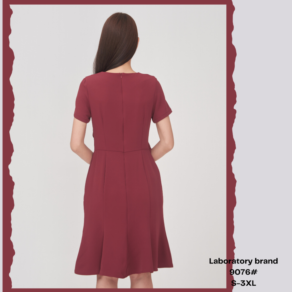 Laboratory 9076# เดรสสีพื้นกระโปรงหางปลา 8 ส่วน แต่งผ้าไขว้ด้านหน้า มีไซส์ S-2XL ราคา ถูกที่สุด ดีลบีเคเค แกลเลอรีภาพที่ 3