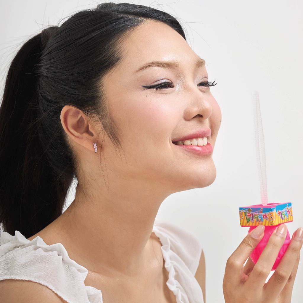 earika.earrings -  frostshine hoop ต่างหูห่วงคริสตัลสีสัน มี 3 สี ก้านเงินแท้ชุบทองคำขาว เหมาะสำหรับคนแพ้ง่าย - รูปที่ 2