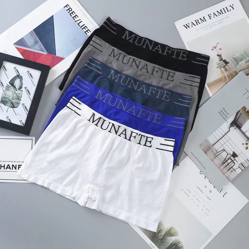 Kicks ส่งเร็ว ส่งไว ทันใช้แน่นอน กางเกงชั้นในสำหรับคุณผู้ชาย รุ่นนี้ทรงสปอร์ต งานเก็บขอบเรียบเนียน เนื้อผ้าดี ใส่สบายมาก