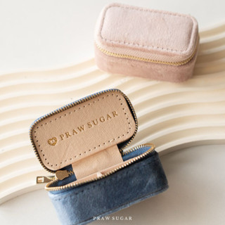 Velvet Mini Jewelry Box - กล่องจิวเวลรี่แบบพกพาผ้ากำมะหยี่ (…