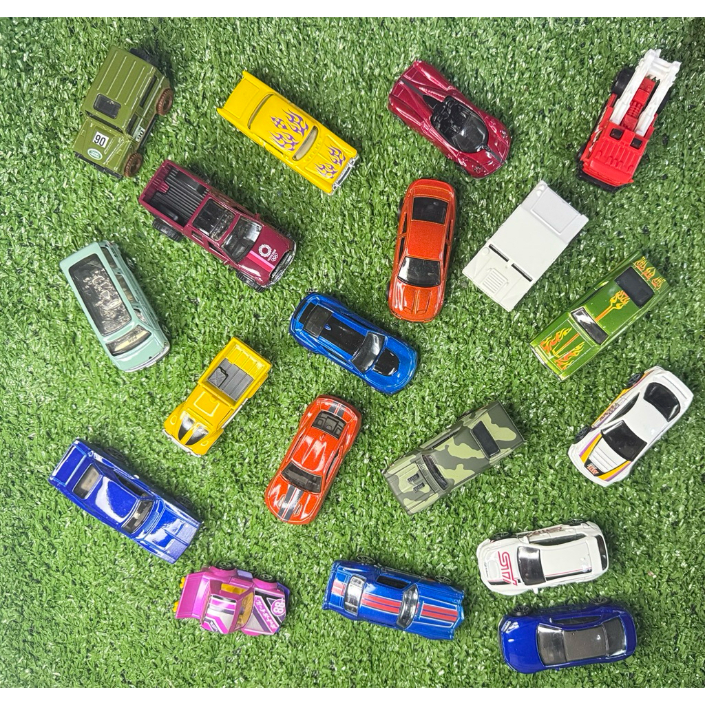 Hotwheels Basic ขนาด 1/64 สินค้า นอกแพ็คเกจ สภาพดี  มีแบบ ให้เลือก หลากหลาย