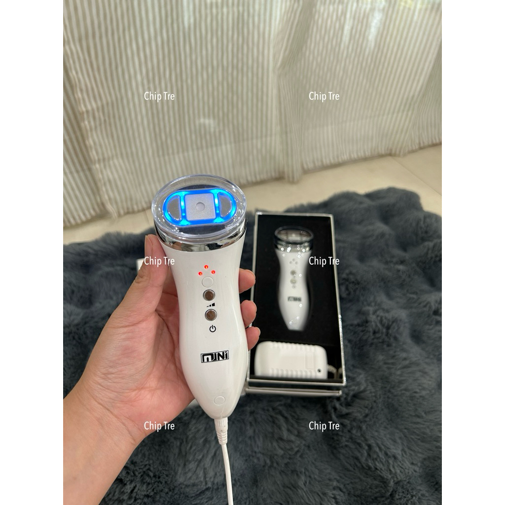 MINI HIFU เครื่องนวดยกกระชับใบหน้า กระตุ้นคอลลาเจน ตัวช่วยชะลอริ้วรอย ปรับได้ 3 ระดับ (ของใหม่)