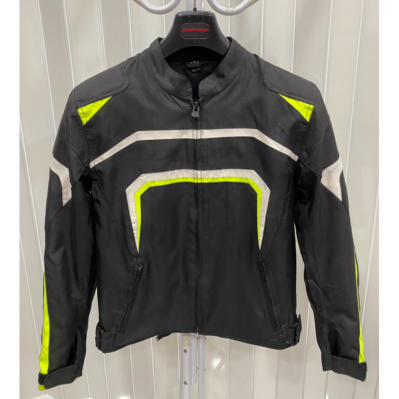 IXON Jacketทัวร์ริ่ง รอบอก44นิ้ว มีการ์ดเดิม5ชิ้น มีปะเล็กน้อยแขนขวา