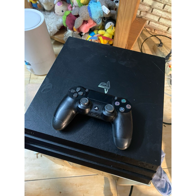 PS4 PRO มือสอง พร้อมจอยแท้