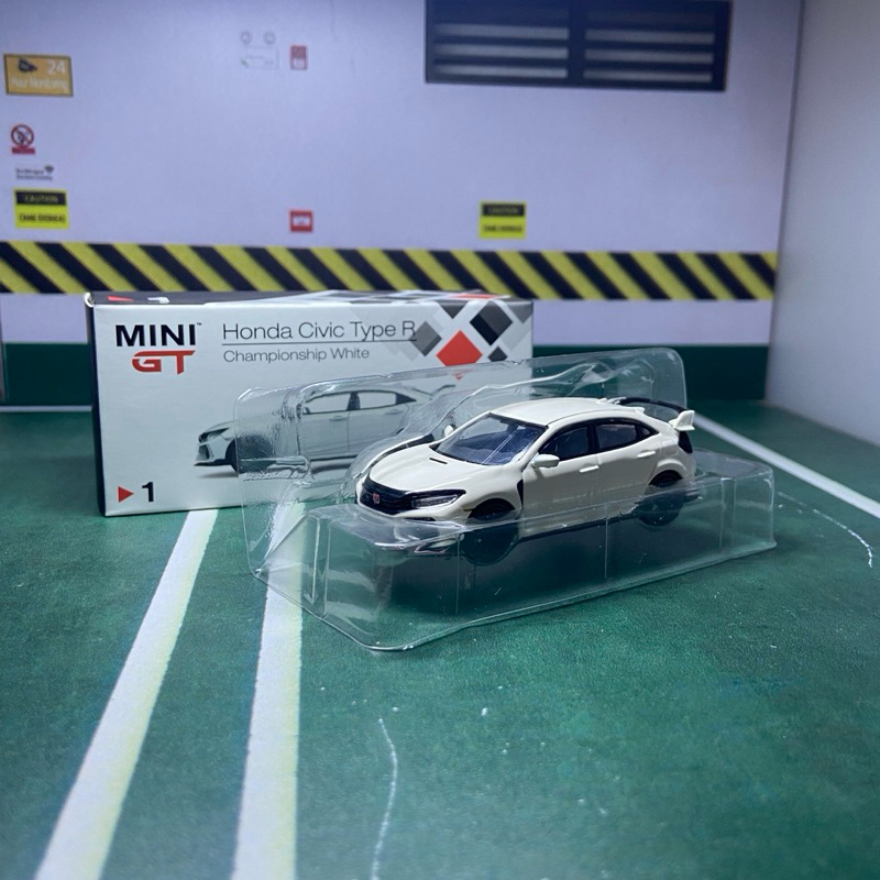 โมเดลรถเหล็ก Honda Civic FK Type R สเกล 1:64 งานจาก MiniGT
