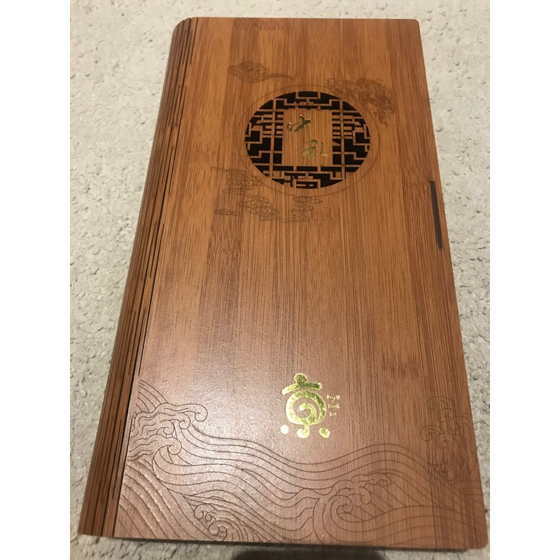 กล่องไม้ขนมไหว้พระจันทร์ Kyo  Roll En ขนาด 20x36x5 cm คะกล่องเปล่าไม่มีขนมนะคะทำจากไม้