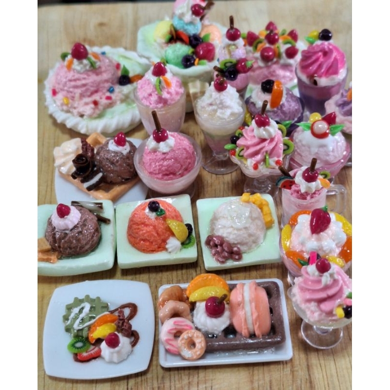 Doll house โมเดลงานปั้นจิ๋วไอศครีม สมูทตี้ และอาหาร จน.1 ชิ้น