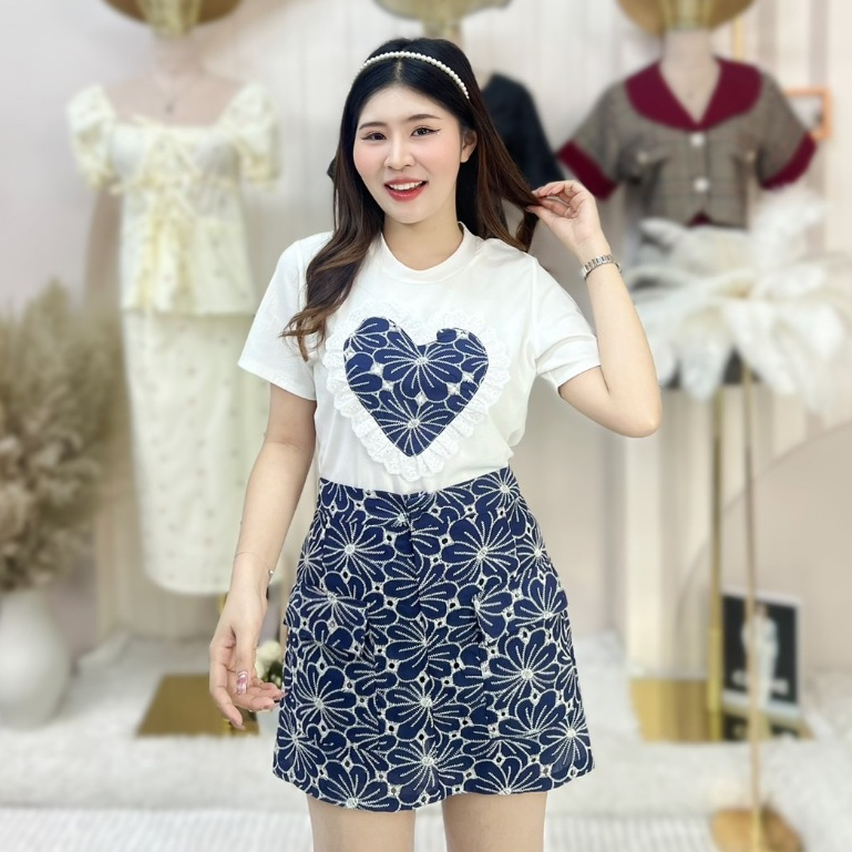 ชุดเซทสาวอวบ เซทเสื้อพื้นอกหัวใจกระโปรงฉลุ ป้ายorarose (5729)