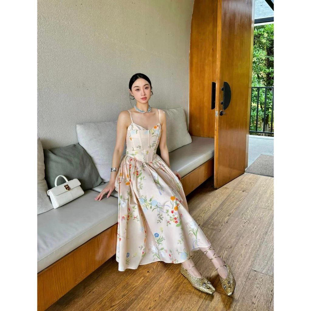 Mogwany พรี Alicia Flora Dress เดรสยาวสีครีมลายดอกไม้ มีทรง สวยมาก ใส่เที่ยว,ใส่ออกงาน ได้ค่า