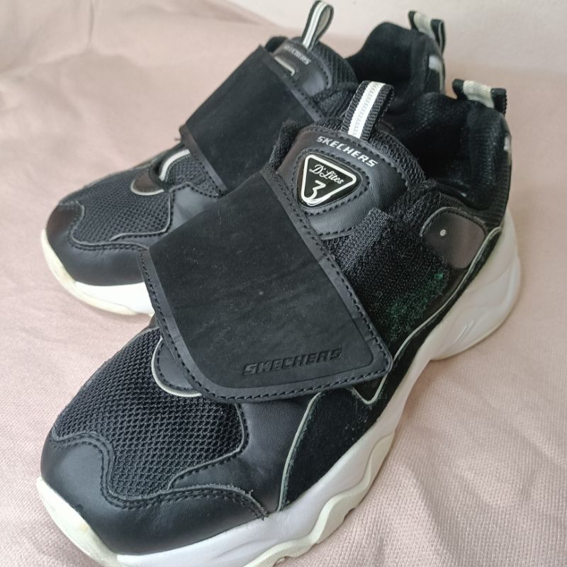 24 ซ.ม Skechers D'lites รองเท้าสเก็ตเชอร์ ดีไลท์ มือสอง