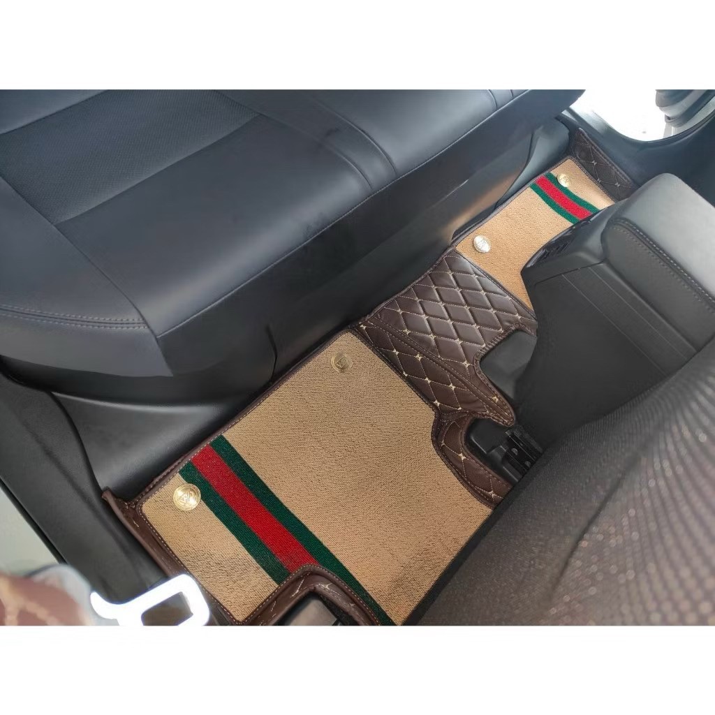 พรมปูรถยนต์ พรม6D YARIS CROSS 2023-2024 เต็มคัน เข้ารูป พร้อมของแถม (สั่งแล้วแจ้งรุ่นในช่องแชท)